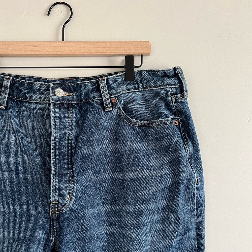 Old Navy | Patchwork Extra High Rise Straight Denim Jeans - Picture 2 of 7